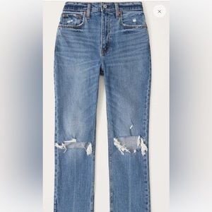 Abercrombie CurveLove Ultra HighRise Ankle Straight Jean 26 Ripped medium wash